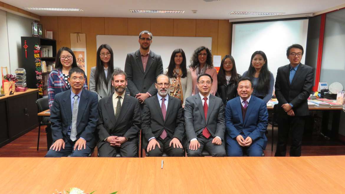 Embaixador da República popular da China visita Instituto Confúcio da UMinho