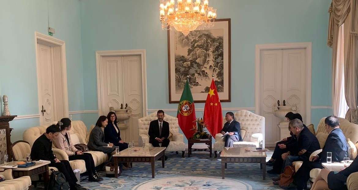 Reunião geral sobre o ensino de chinês em Portugal na Embaixada da China em Portugal