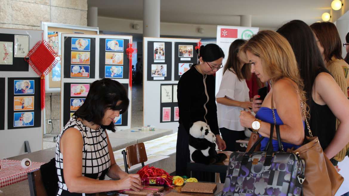 Dia dos Institutos Confúcio 2015 e Festival da Lua Cheia