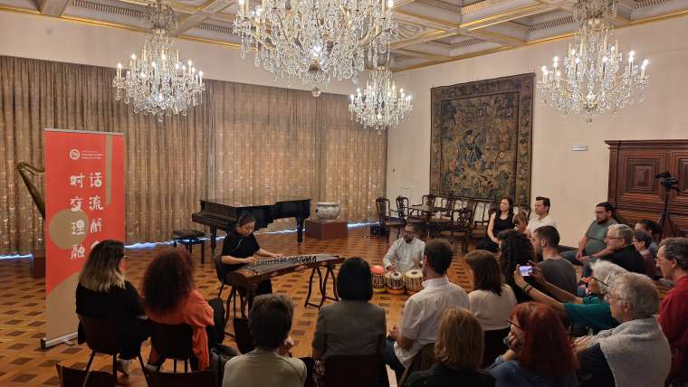 Concerto “China | Índia em Concerto – Haiqiong e Lalit: Um Diálogo entre o Guzheng Chinês e a Tabla Indiana”